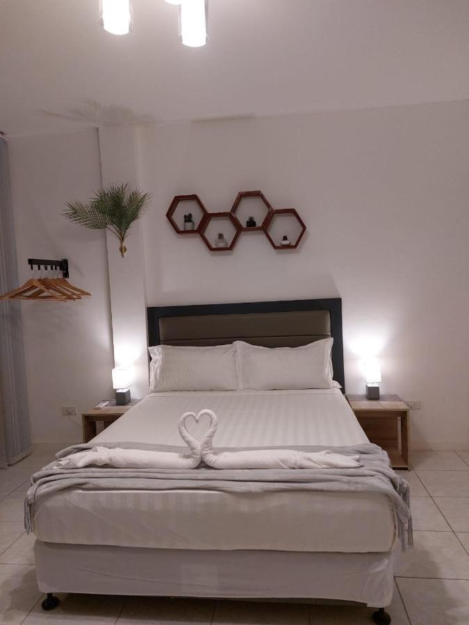 Bonsai Jacuzzi Suites Panglao Eksteriør billede