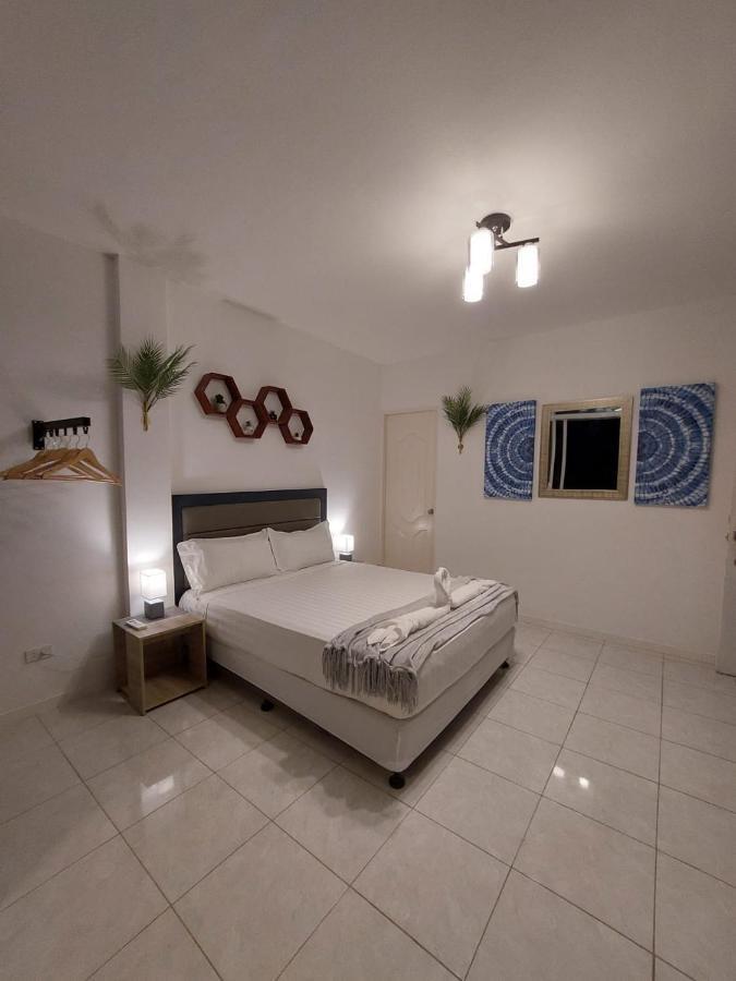 Bonsai Jacuzzi Suites Panglao Eksteriør billede