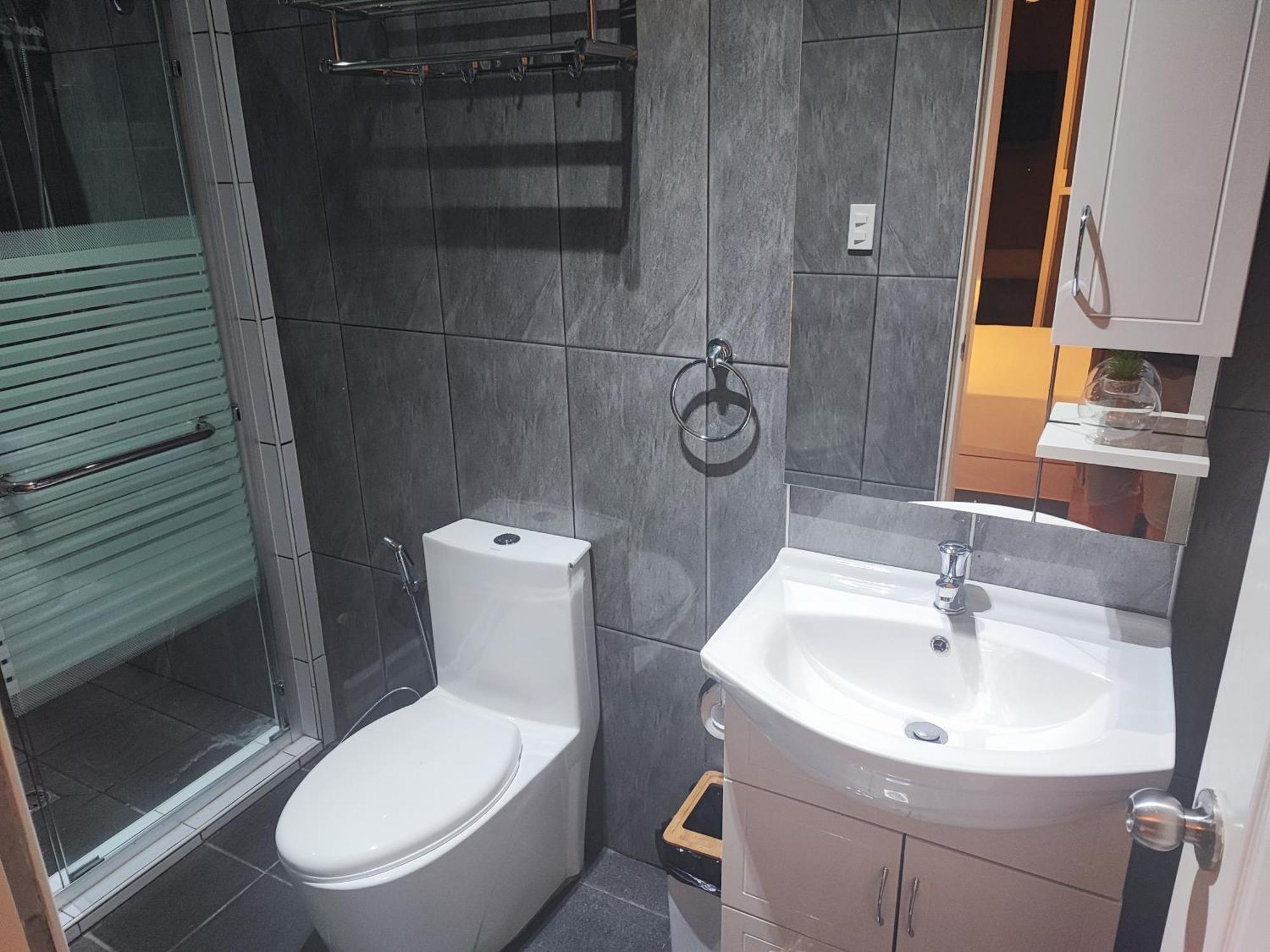 Bonsai Jacuzzi Suites Panglao Eksteriør billede