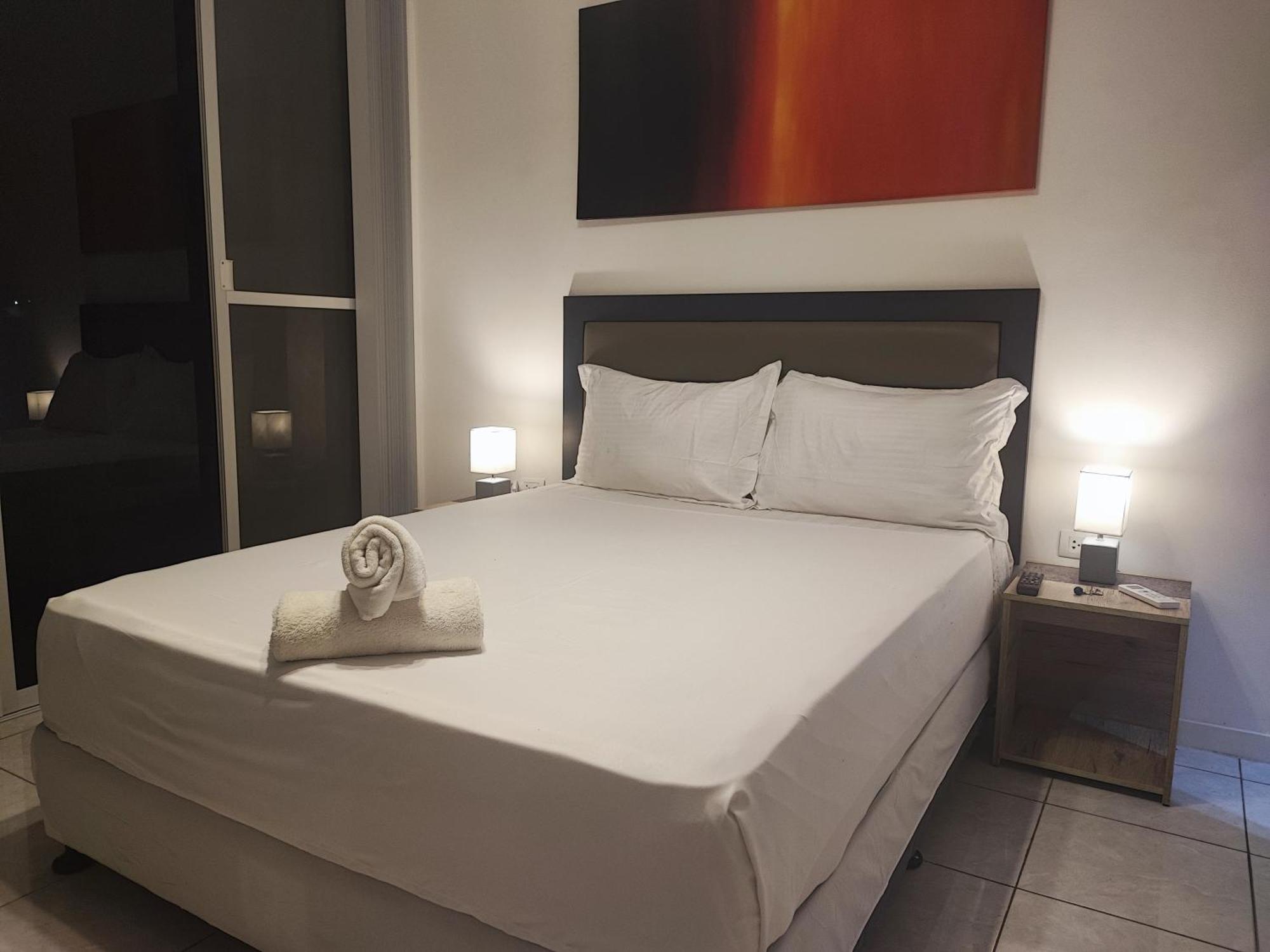 Bonsai Jacuzzi Suites Panglao Eksteriør billede